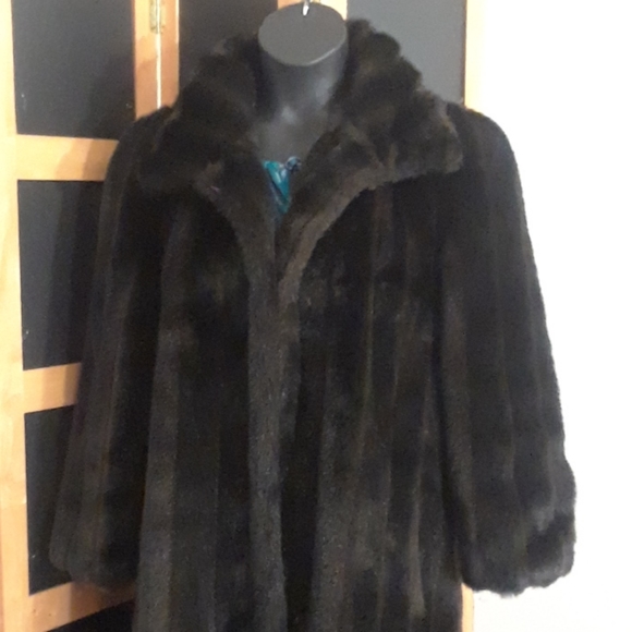 GALLERY FULL LENGTH FAUX FUR COAT - Picture 4 of 16